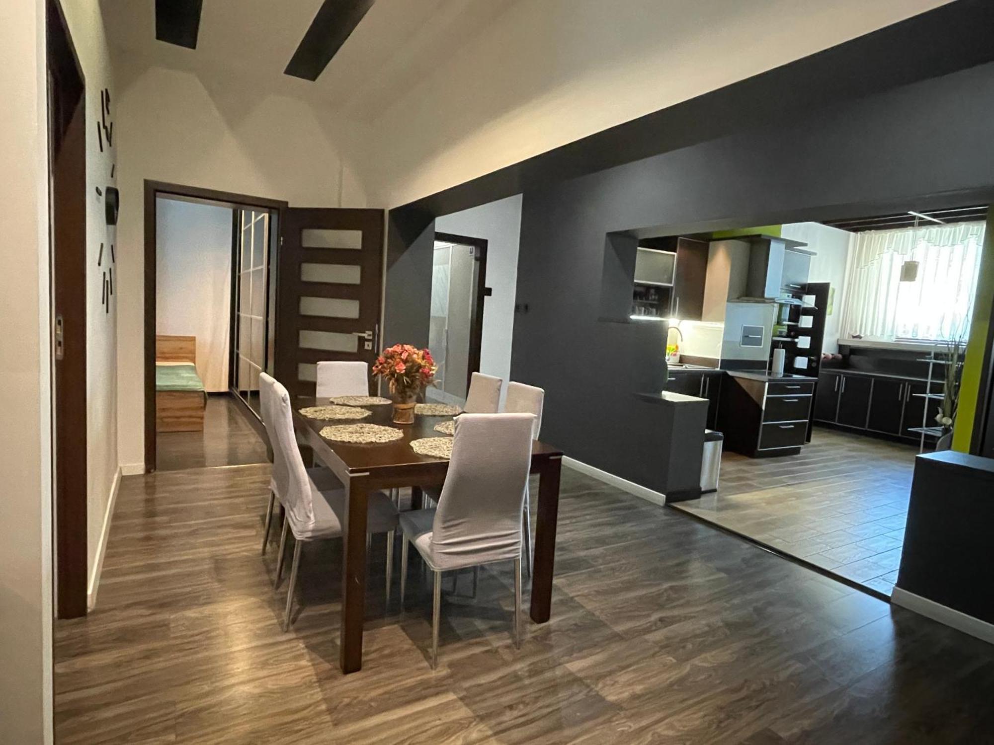 Apartament Jagiellonska ซอสนอวีแยตส์ ภายนอก รูปภาพ